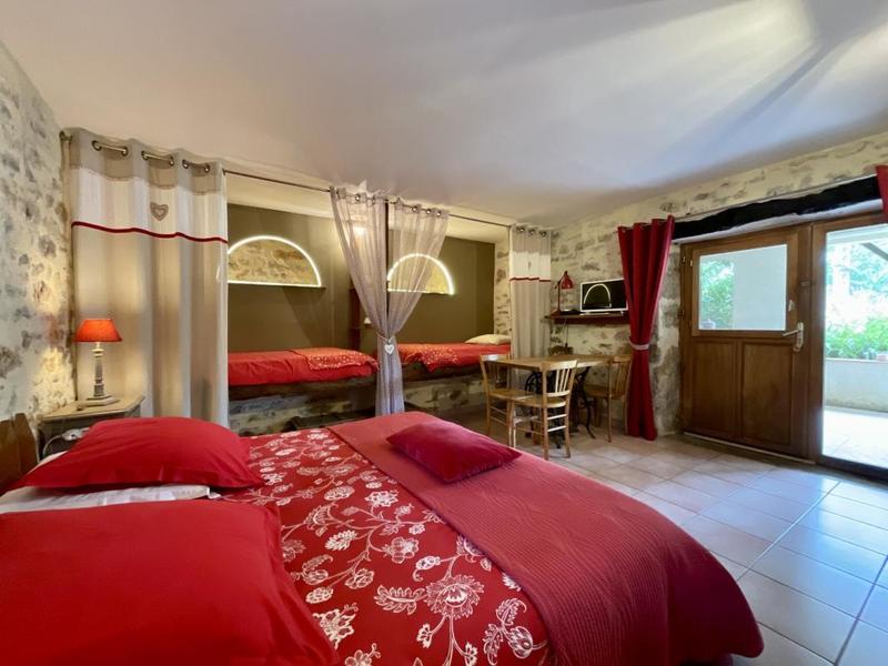 Maison - 430 m² - 16 pièces