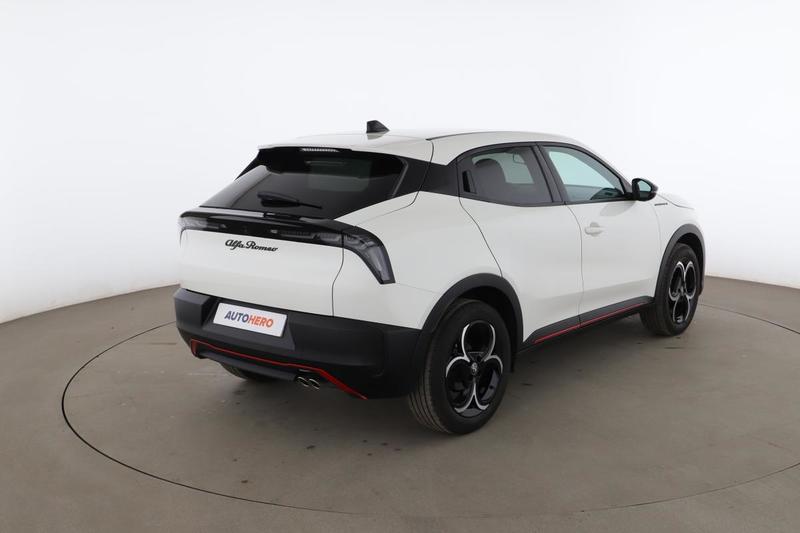 Alfa Romeo Junior 1.2 Ibrida Speciale Dct6 136 ch