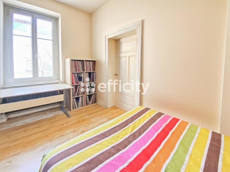 Appartement - 93 m² - 4 pièces