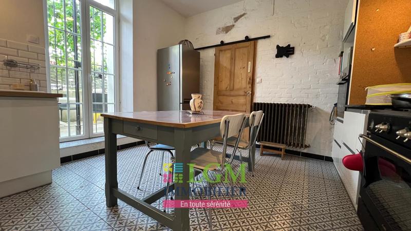 Maison - 181 m² - 6 pièces