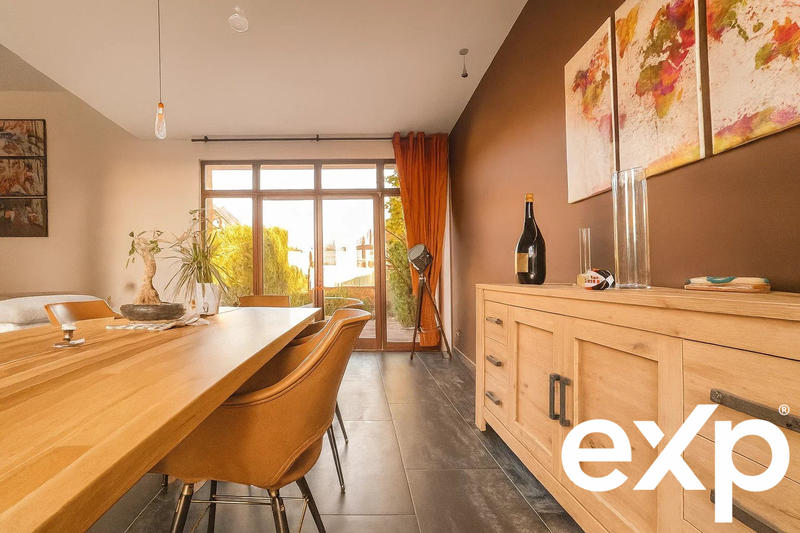 Maison - 180 m² - 6 pièces