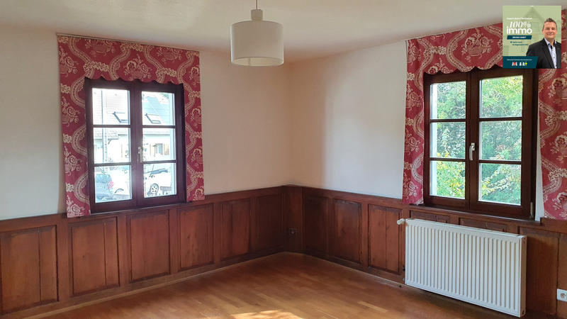 Maison - 256 m² - 8 pièces