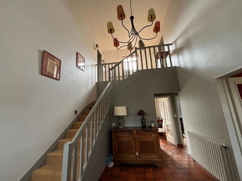 Maison - 198 m² - 8 pièces