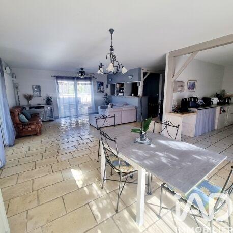 Maison - 238 m² - 8 pièces