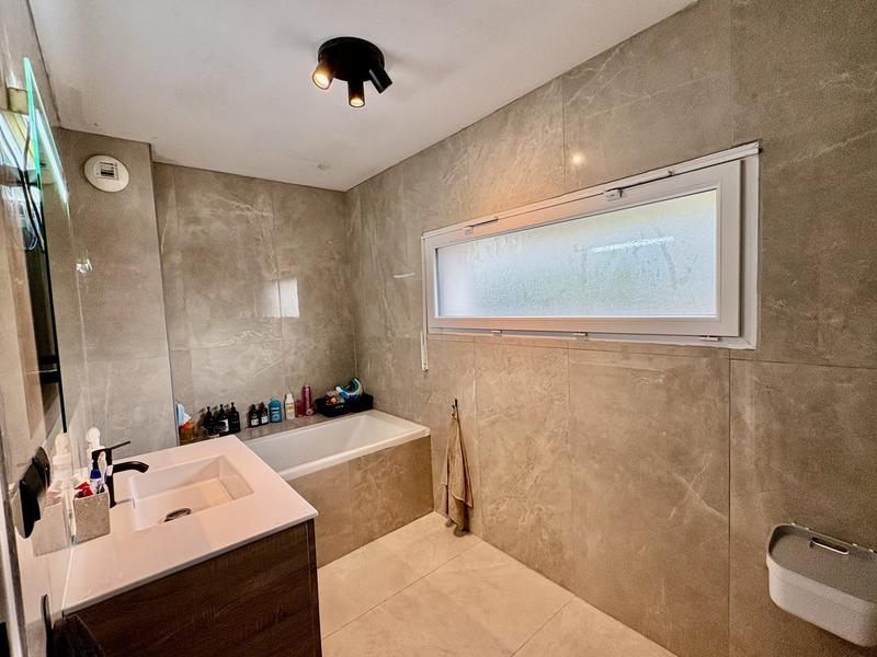 Maison - 84 m² - 6 pièces