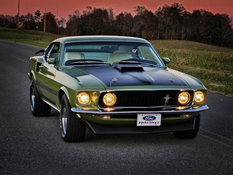 Ford Mustang fastback mach1 code R