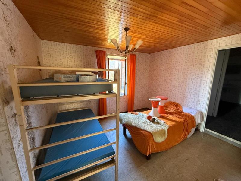 Maison - 250 m² - 6 pièces