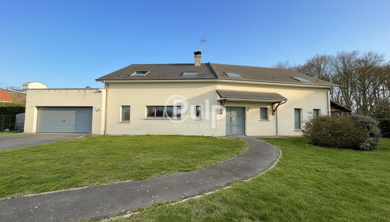 Pavillon - 215 m² - 7 pièces