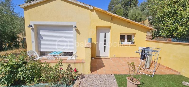 Maison - 246 m² - 9 pièces