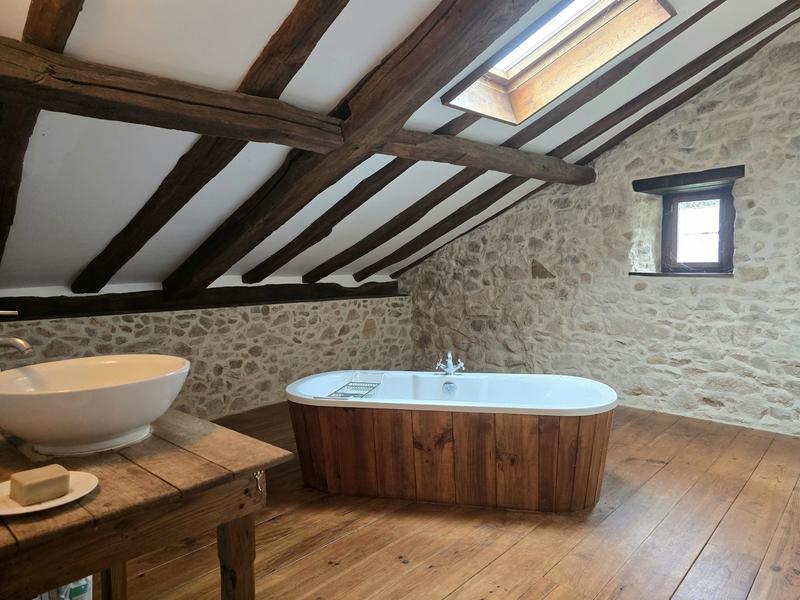 Maison ancienne - 388 m² - 12 pièces