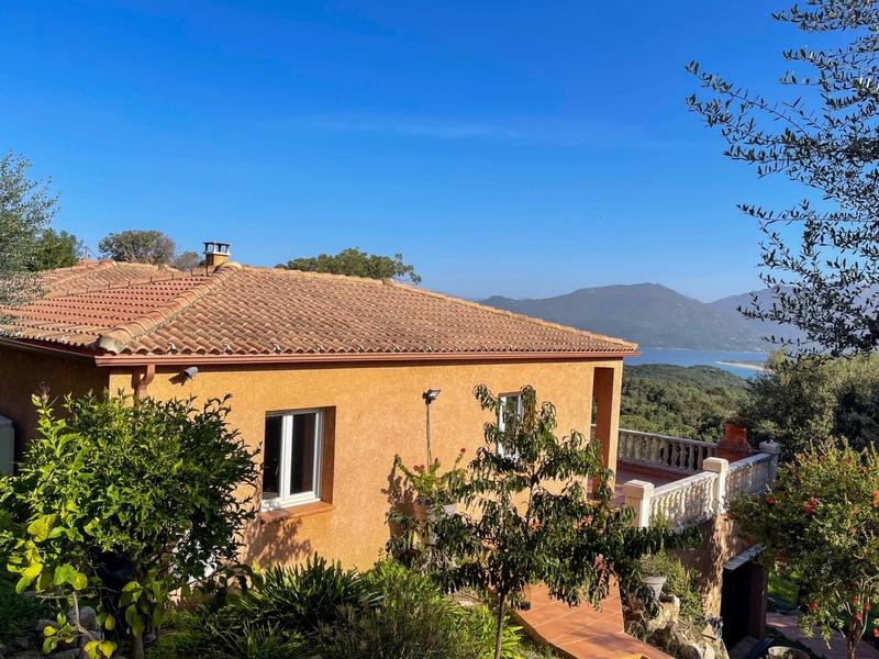 Maison - 142 m² - 6 pièces