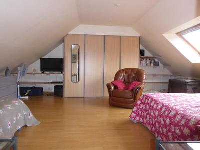 Maison - 187 m² - 7 pièces