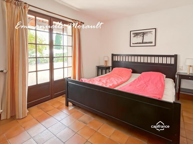 Propriété - 267 m² - 8 pièces