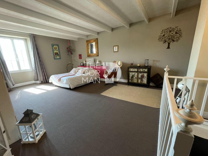 Maison en pierre - 122 m² - 5 pièces