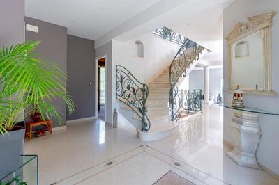 Maison - 231 m² - 5 pièces