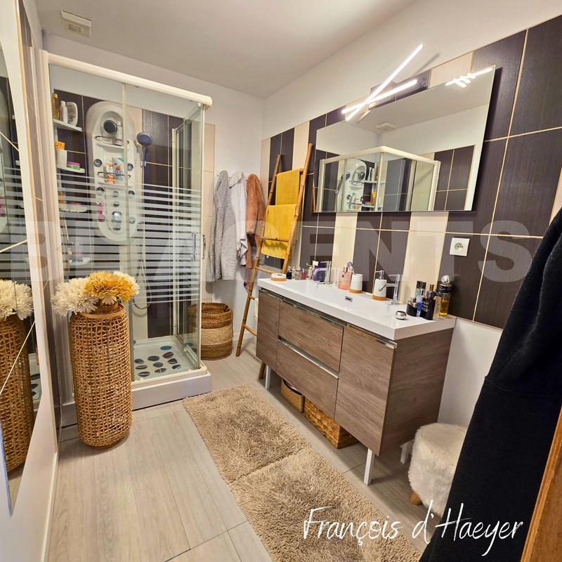 Maison traditionnelle - 154 m² - 6 pièces