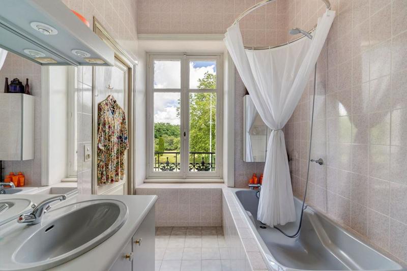 Demeure - 508 m² - 16 pièces