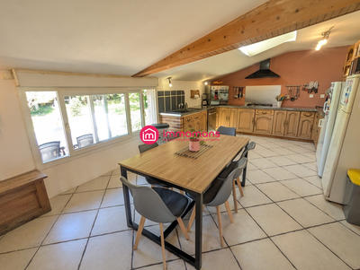 Maison - 142 m² - 7 pièces