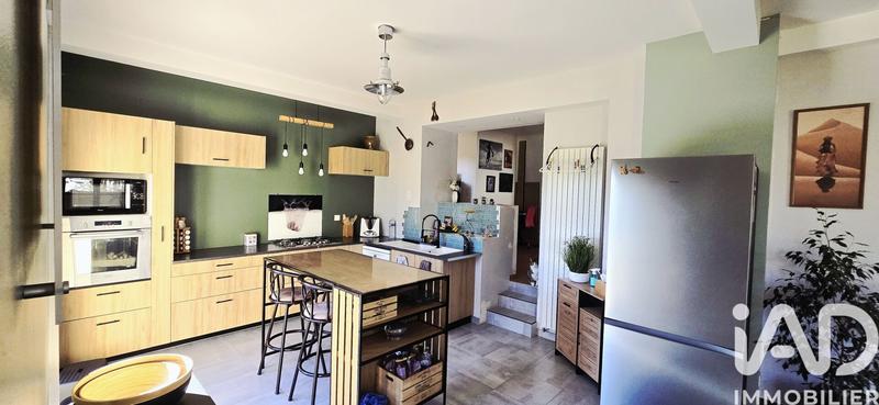 Maison - 212 m² - 10 pièces