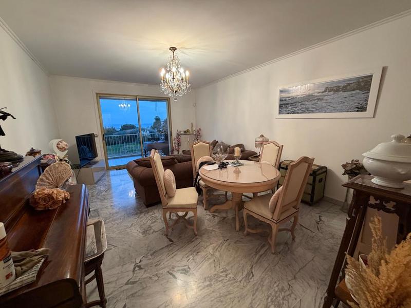 Appartement - 100 m² - 4 pièces