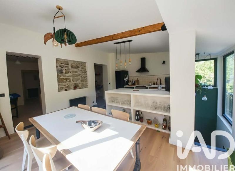 Maison - 160 m² - 5 pièces