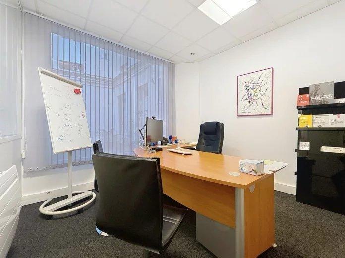 Bureau - 130 m²
