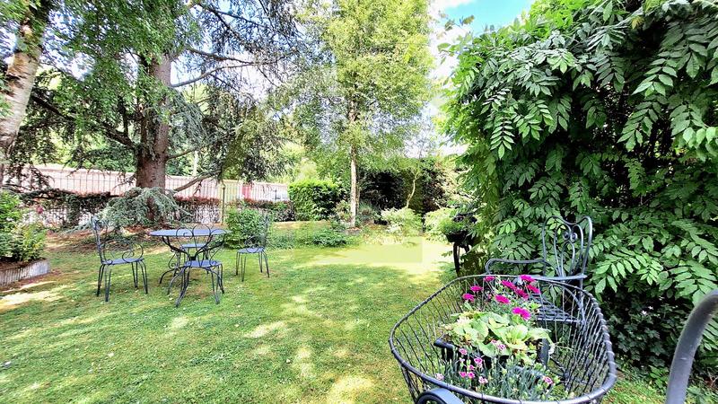 Maison - 173 m² - 9 pièces