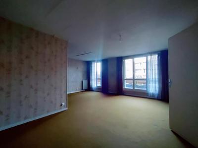 Appartement - 99 m² - 5 pièces