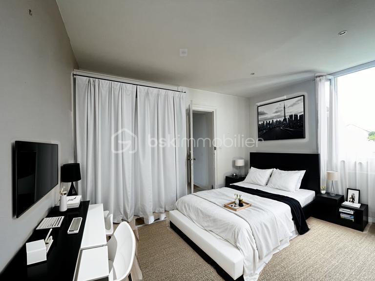 Appartement - 93 m² - 4 pièces