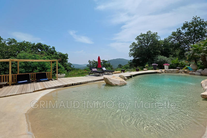 Villa - 210 m² - 5 pièces