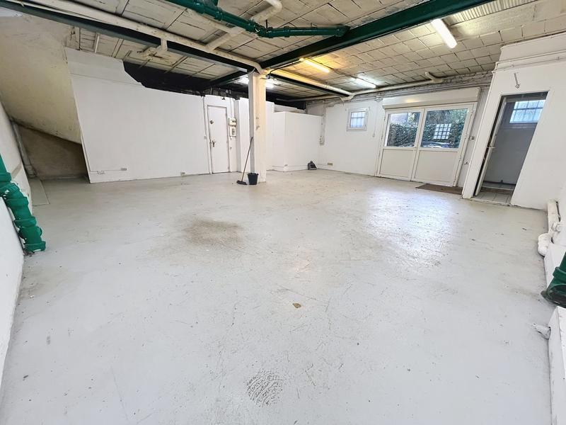 Local d'activités - 65 m² - 1 pièce