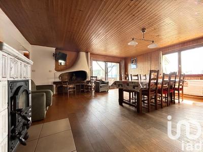 Maison - 166 m² - 9 pièces