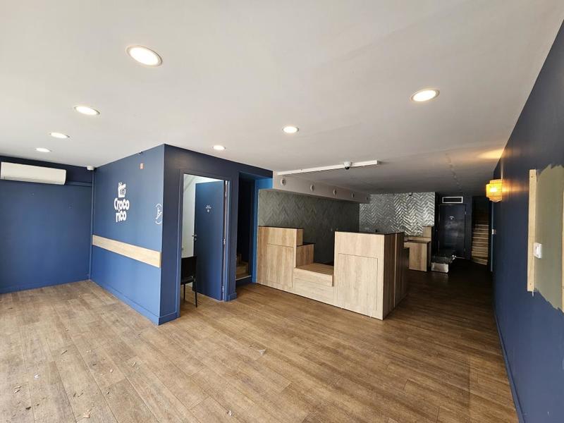 Local commercial - 166 m² - 3 pièces