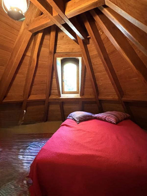 Propriété - 225 m² - 9 pièces