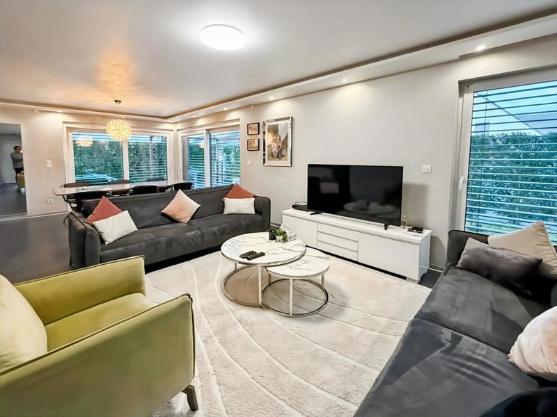 Maison - 140 m² - 5 pièces