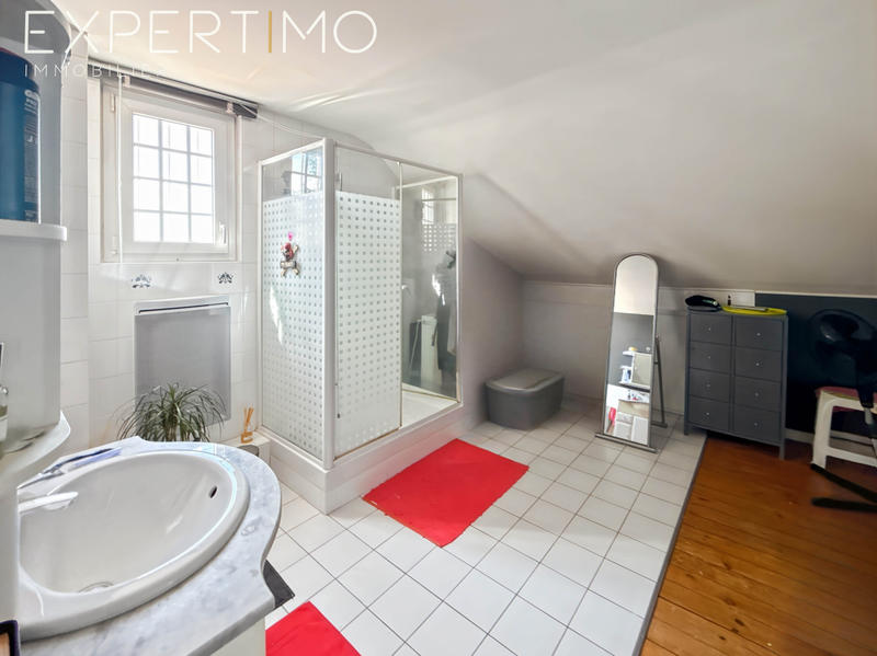 Maison - 135 m² - 6 pièces