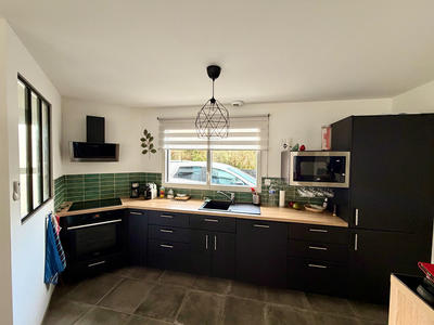 Maison - 98 m² - 5 pièces