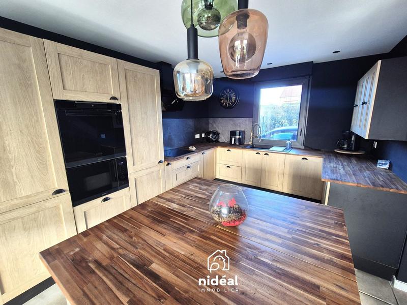 Maison - 123 m² - 6 pièces