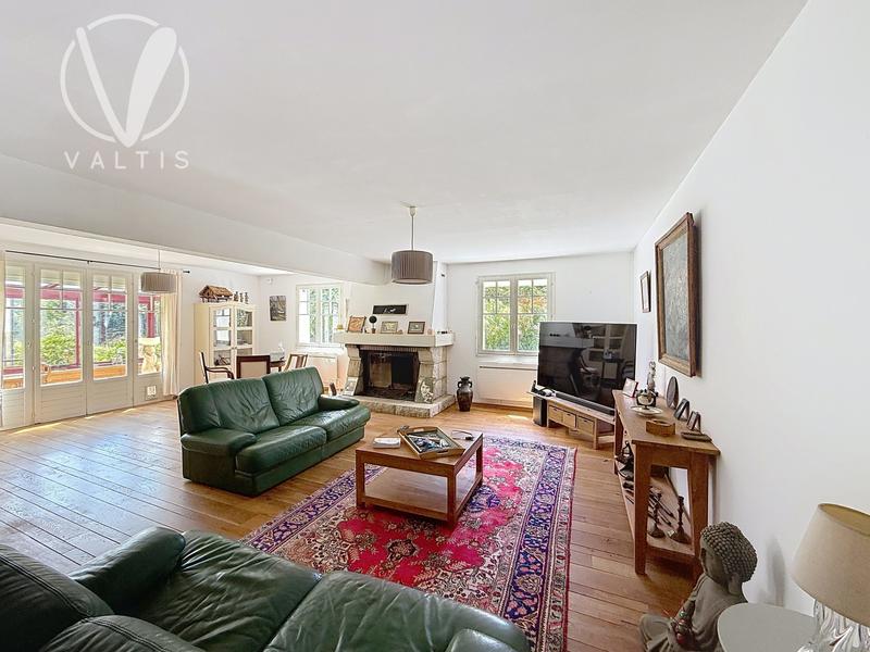 Maison - 193 m² - 7 pièces