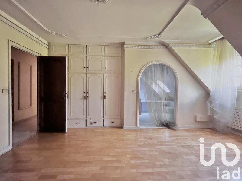 Maison - 334 m² - 9 pièces