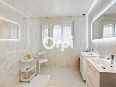 Maison - 170 m² - 4 pièces