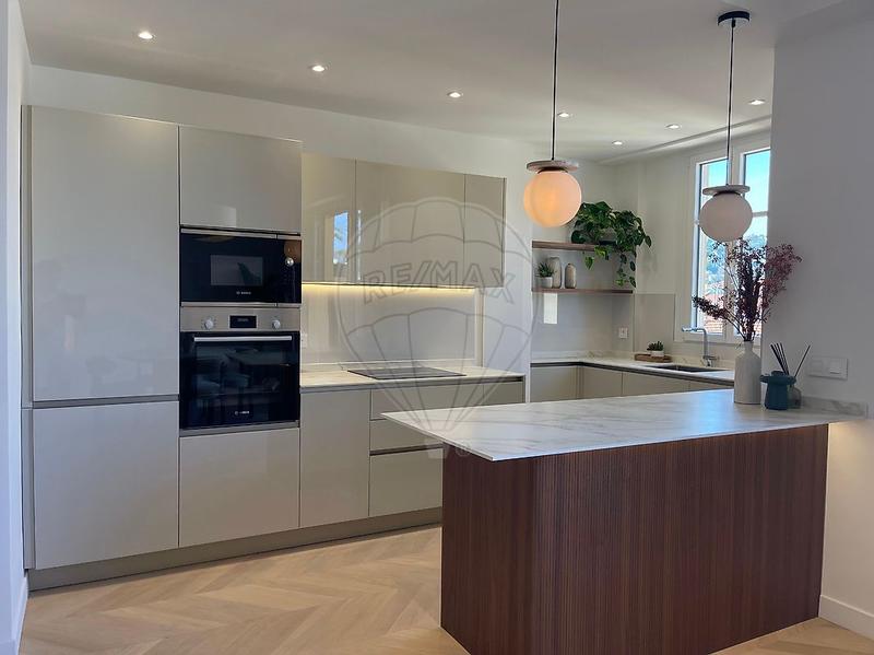 Appartement - 88 m² - 3 pièces