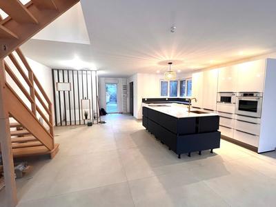 Maison - 137 m² - 6 pièces