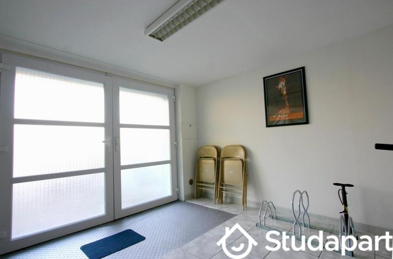 Chambre - 10 m² - 1 pièce