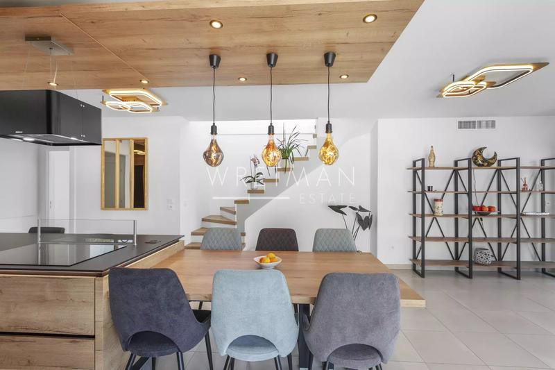 Appartement - 112 m² - 4 pièces