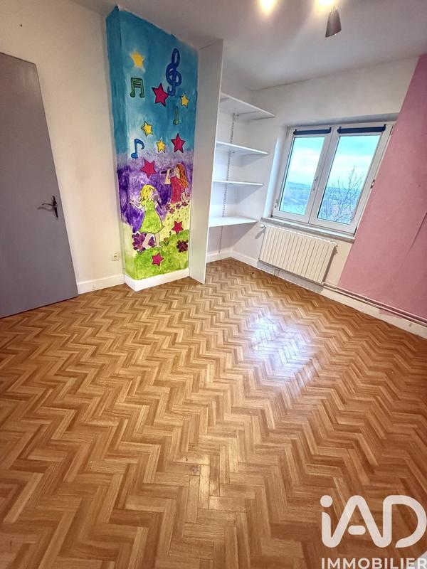 Maison - 98 m² - 6 pièces