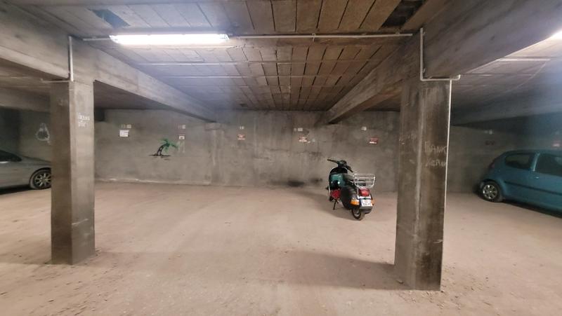 Parking / Garage - 11 m²