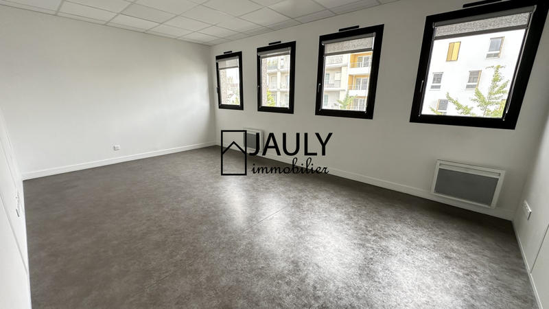 Bureau - 254 m² - 9 pièces