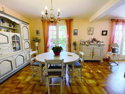 Maison - 103 m² - 5 pièces