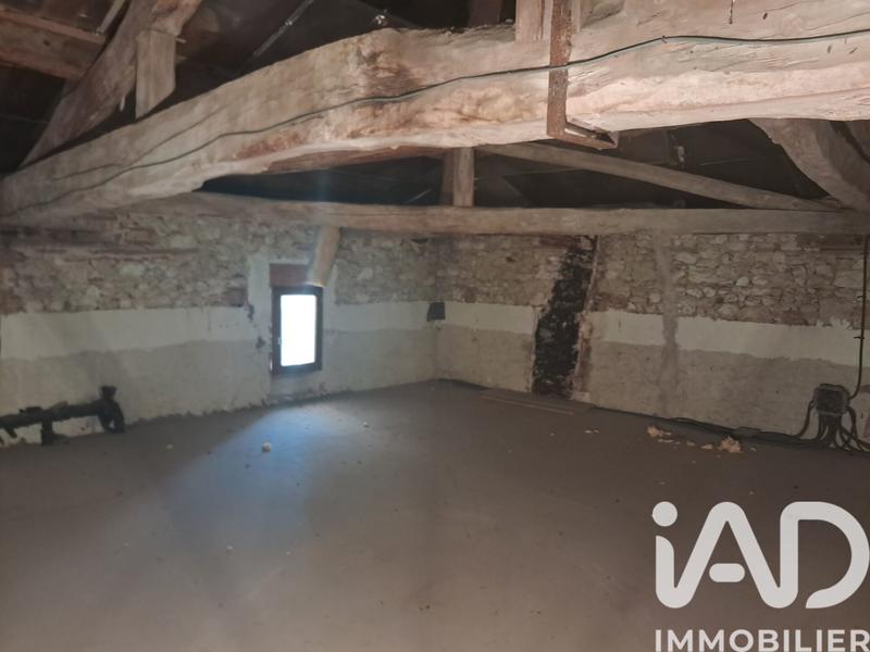 Maison - 270 m² - 9 pièces